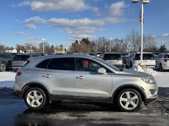 Used 2017 Lincoln MKC Premiere image 4