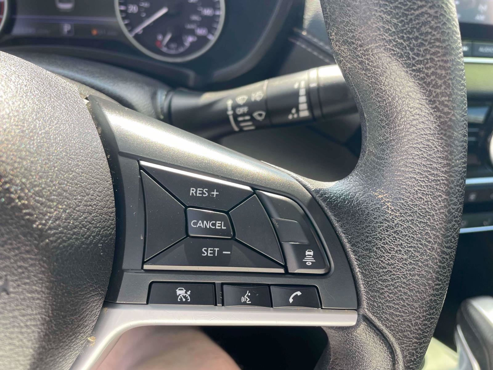 Used 2024 Nissan Sentra SV FWD image 18