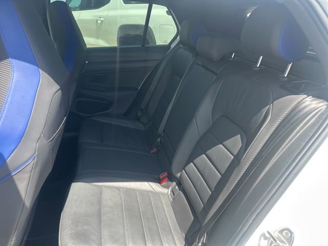 Used 2022 Volkswagen Golf R image 18