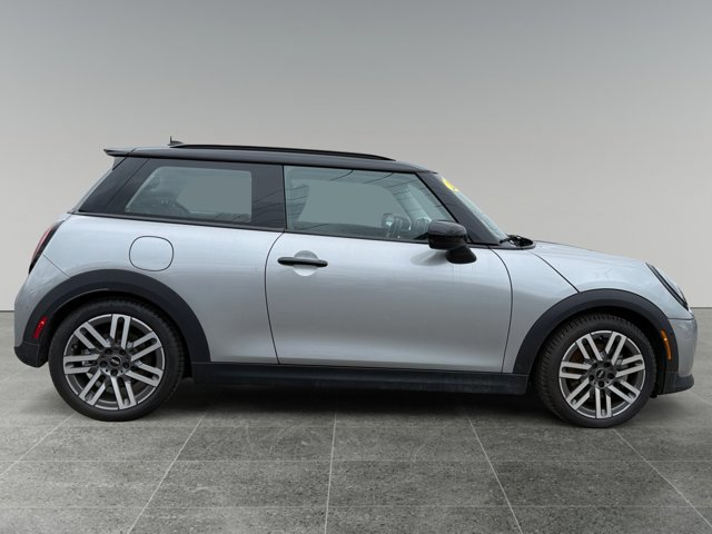 Used 2025 MINI Cooper S image 6