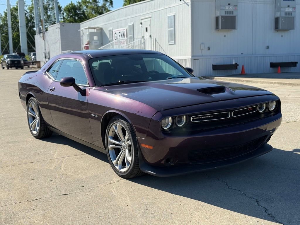 Used 2022 Dodge Challenger R/T RWD image 4