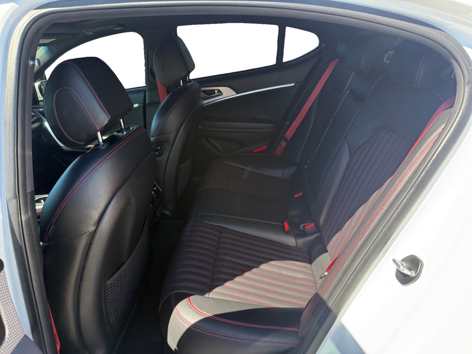 Used 2023 Genesis G70 3.3T w/ Sport Advanced Package image 16