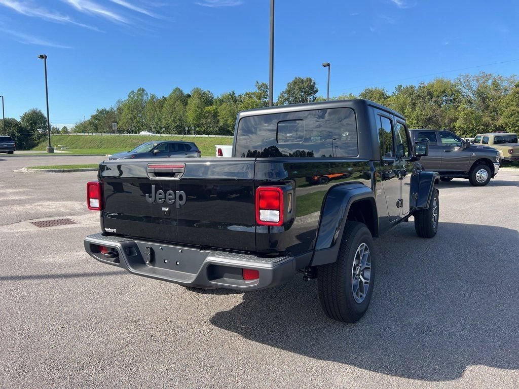 New 2025 Jeep Gladiator Sport AWD/4WD image 5
