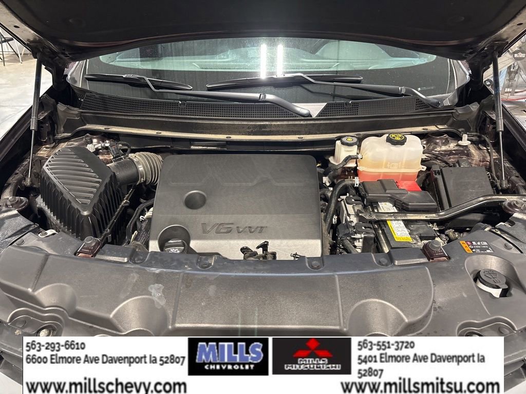 Used 2023 Chevrolet Traverse LT FWD image 21