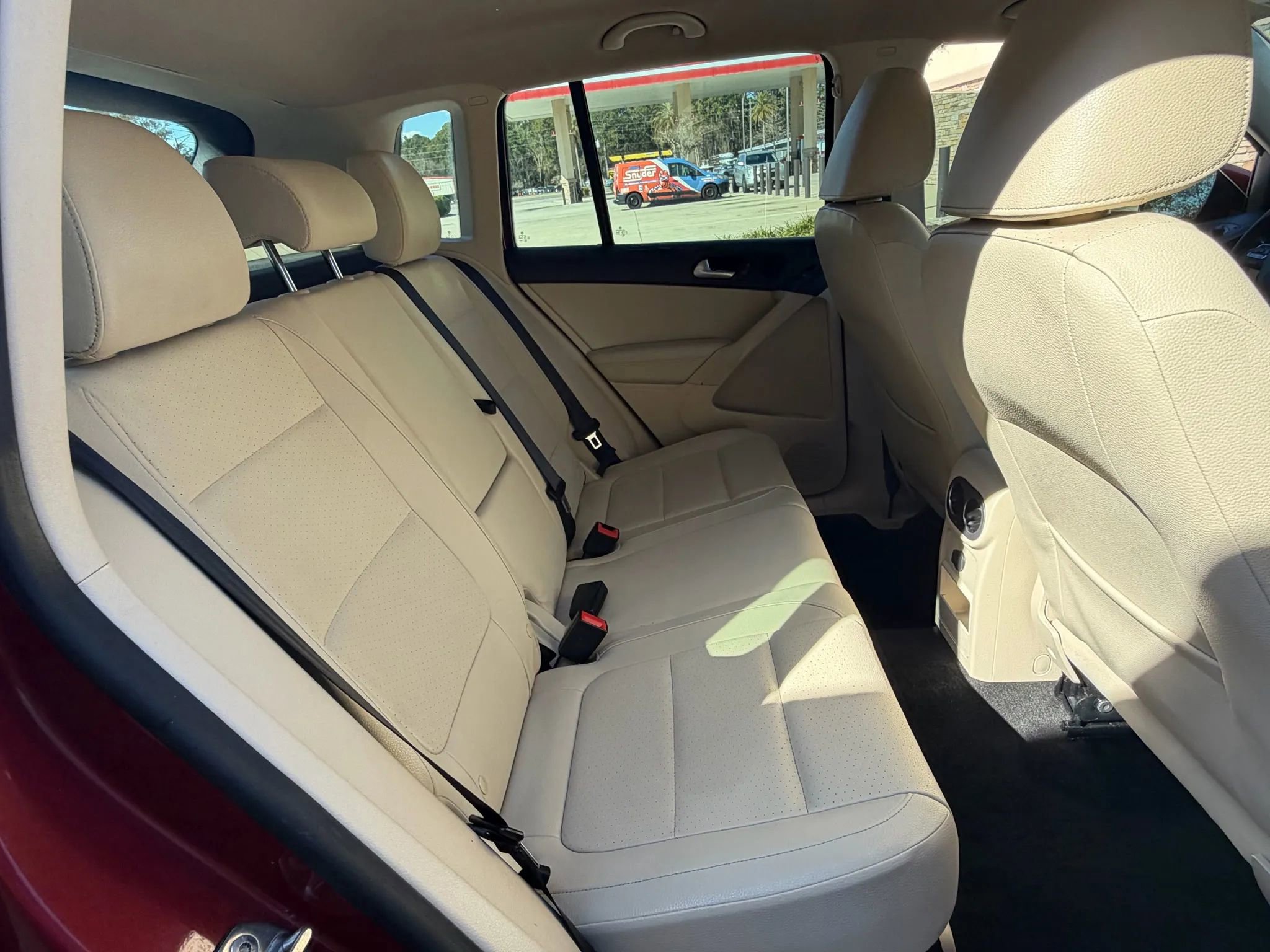 Used 2016 Volkswagen Tiguan S image 31