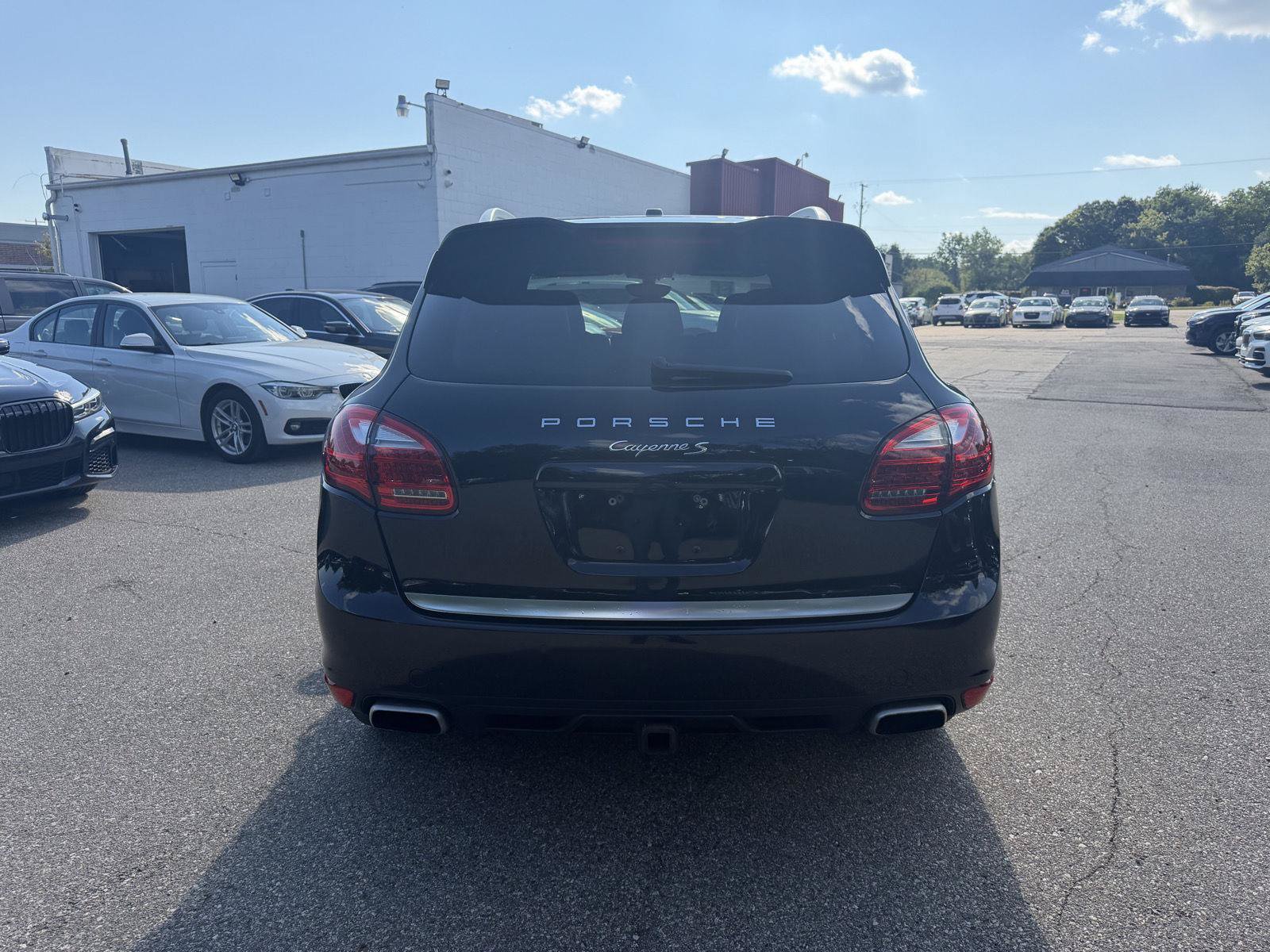 Used 2014 Porsche Cayenne S AWD/4WD image 6