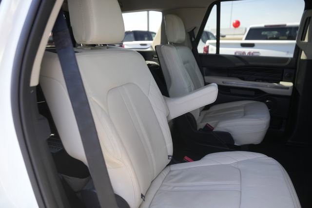 Used 2021 Ford Expedition Platinum image 17