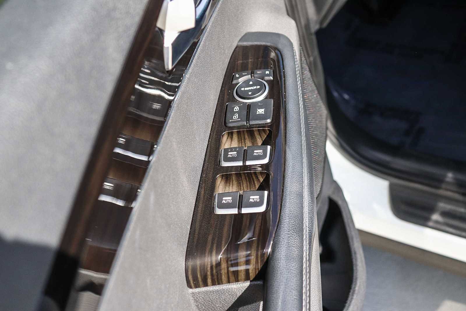 Used 2019 Kia Sorento EX image 30