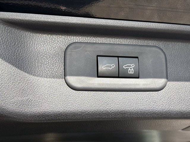 Used 2025 Toyota Grand Highlander AWD image 12