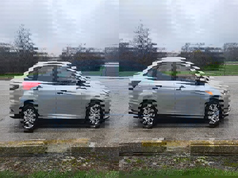 Used 2017 Ford Focus S image 6