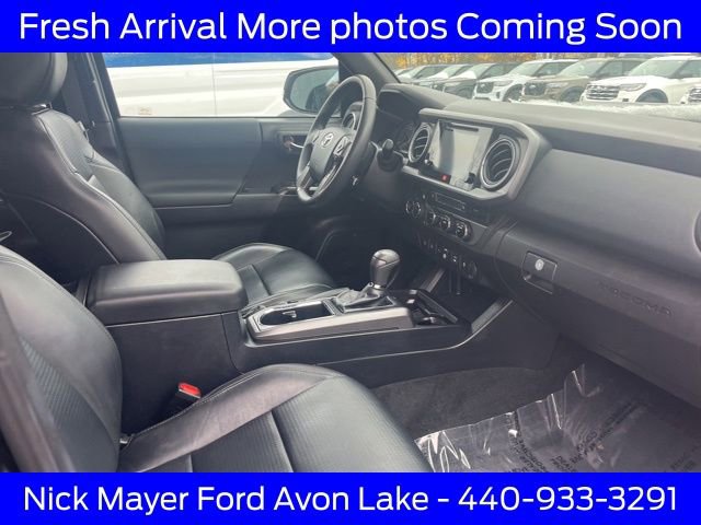 Used 2018 Toyota Tacoma TRD Sport image 10