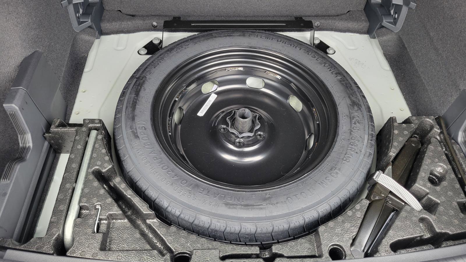 Certified 2023 Volkswagen Tiguan SE w/ Panoramic Sunroof Package image 52