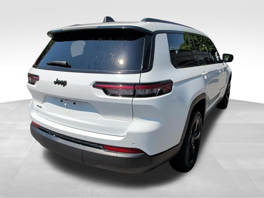 Used 2023 Jeep Grand Cherokee L Laredo AWD/4WD image 5