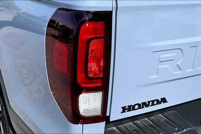 New 2026 Honda Ridgeline Black Edition image 14