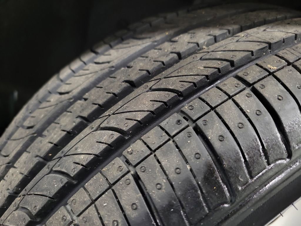 Used 2016 Ford Fiesta SE w/ Equipment Group 201A image 12