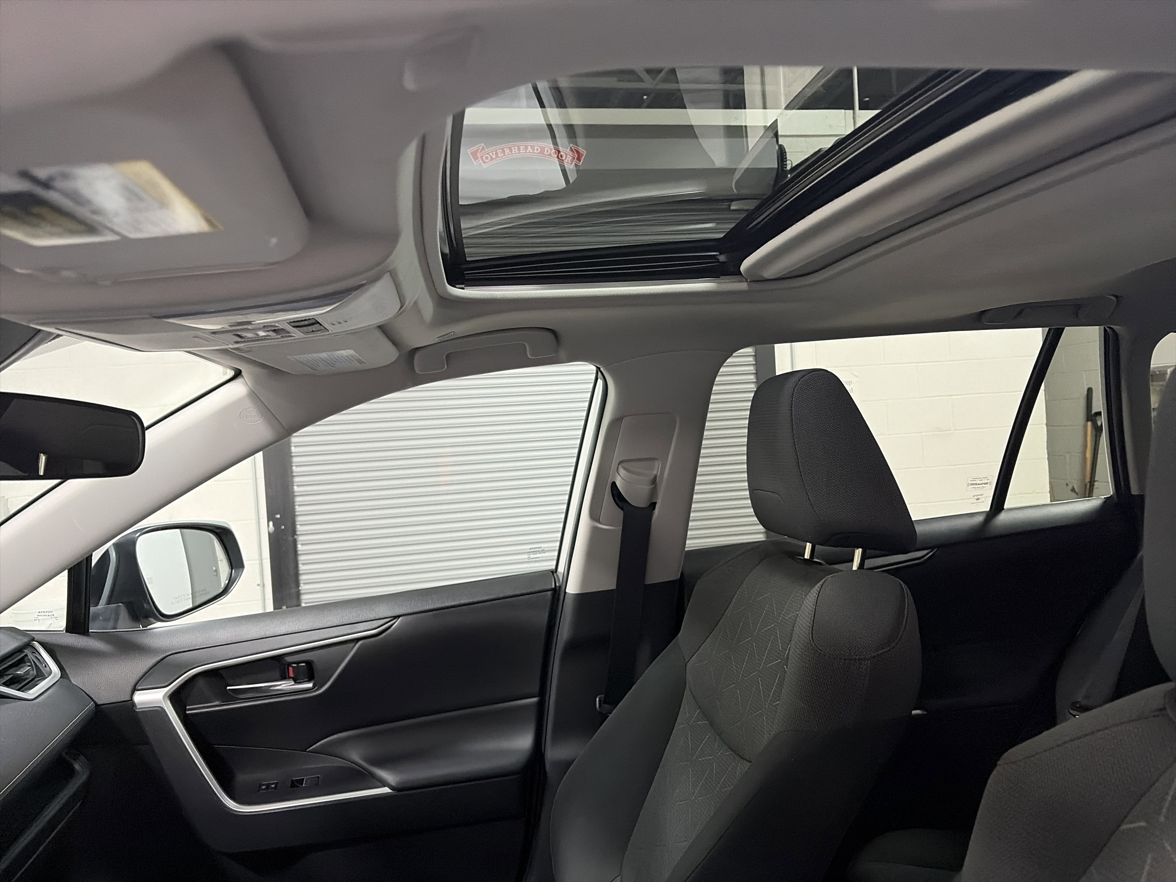 Used 2023 Toyota RAV4 XLE image 12