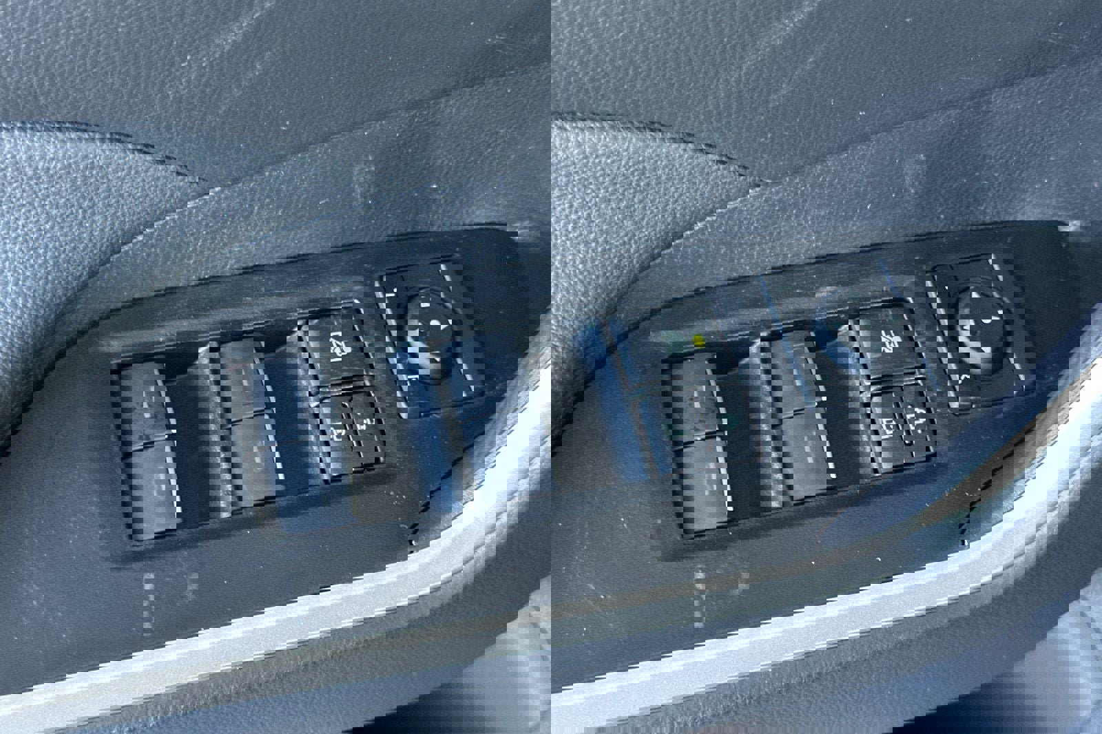 New 2025 Toyota RAV4 XLE image 13