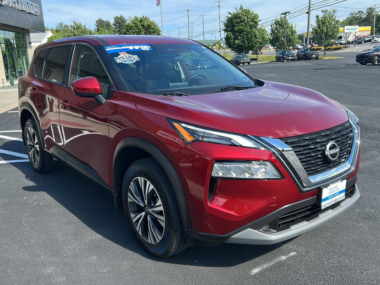 Used 2023 Nissan Rogue SV AWD/4WD image 10