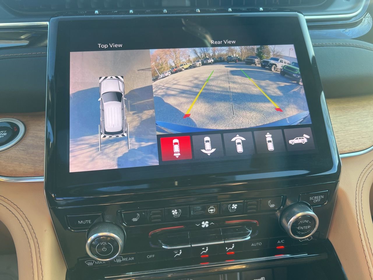 Used 2023 Jeep Grand Cherokee Summit image 31