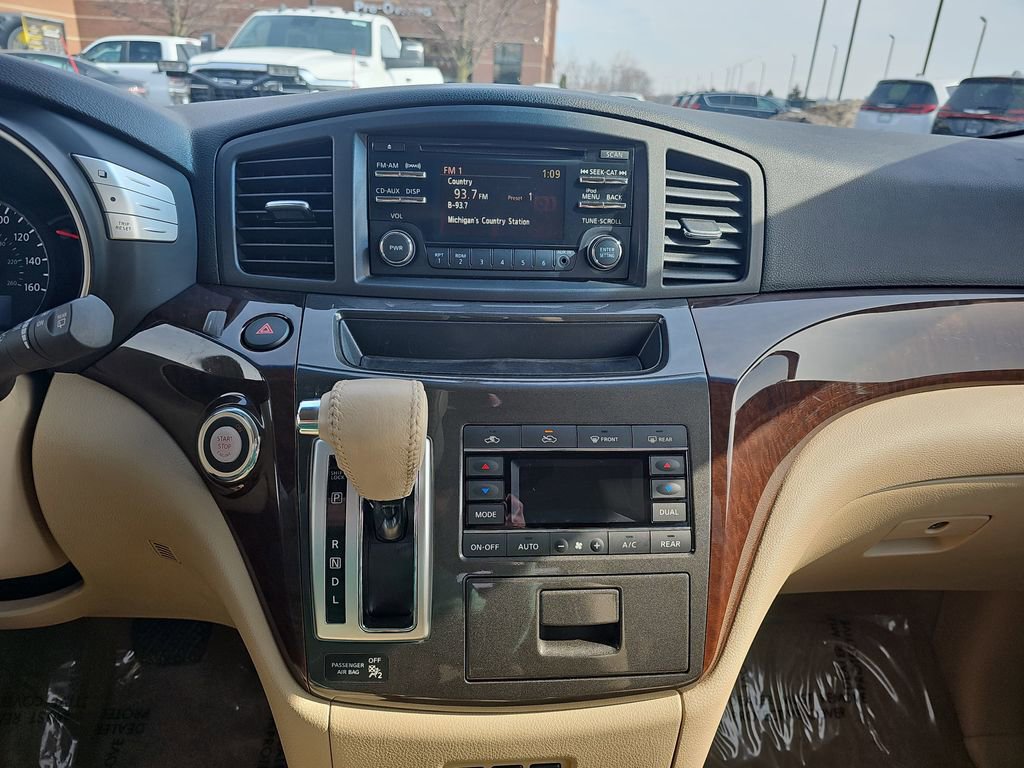 Used 2014 Nissan Quest SV w/ Leather Package image 20