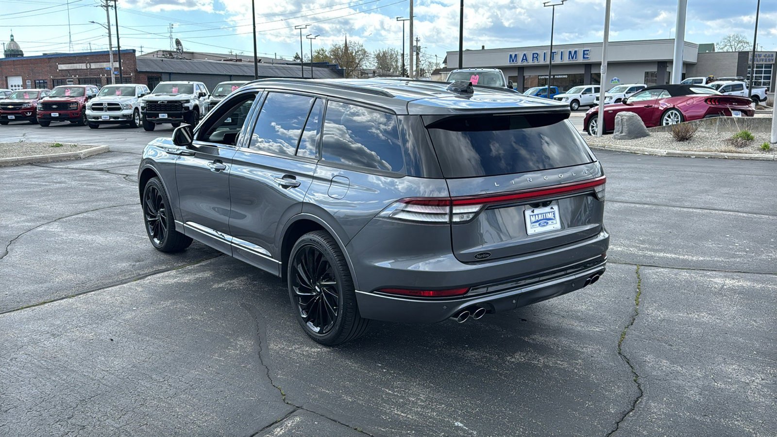 Used 2025 Lincoln Aviator Reserve w/ Jet Appearance Package AWD/4WD image 8