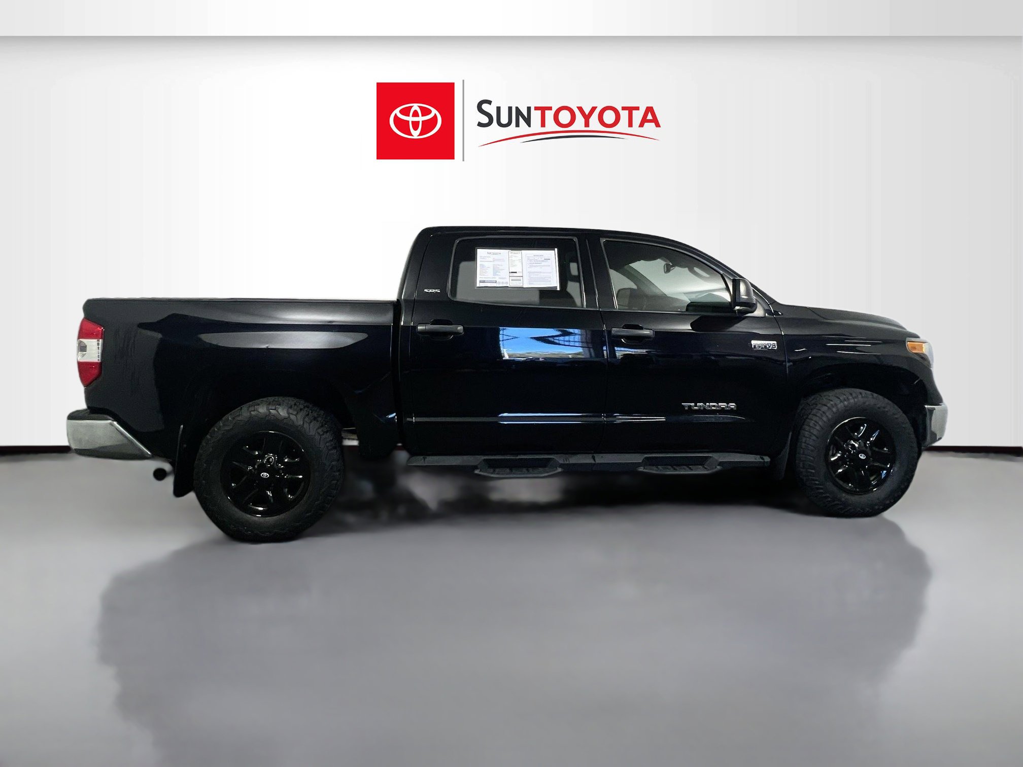 Used 2021 Toyota Tundra SR5 w/ SR5 Leather Package image 2