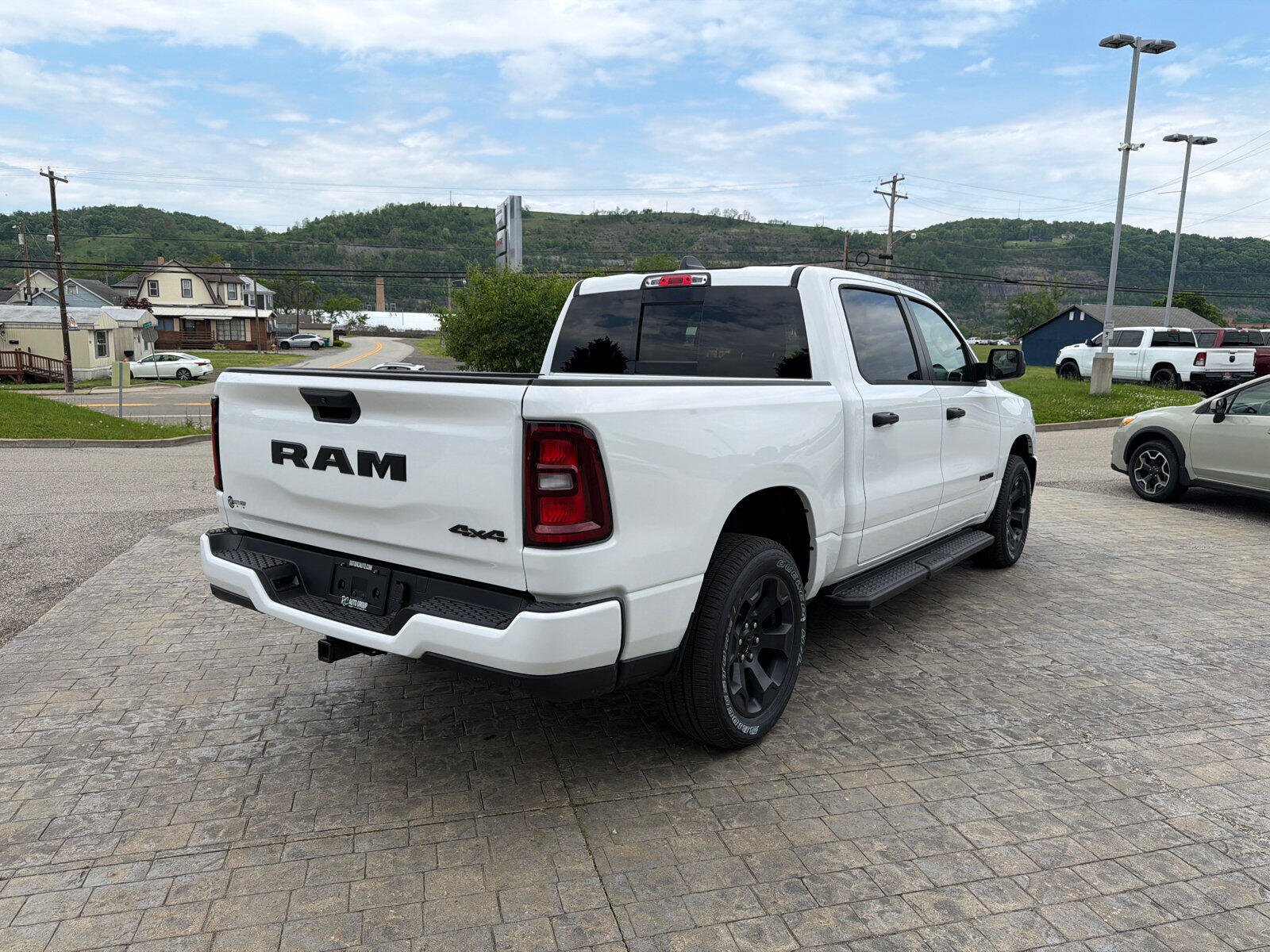 New 2026 RAM 1500 Express AWD/4WD image 8
