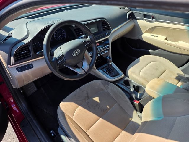 Used 2020 Hyundai Elantra SE w/ Cargo Package (C1) FWD image 16