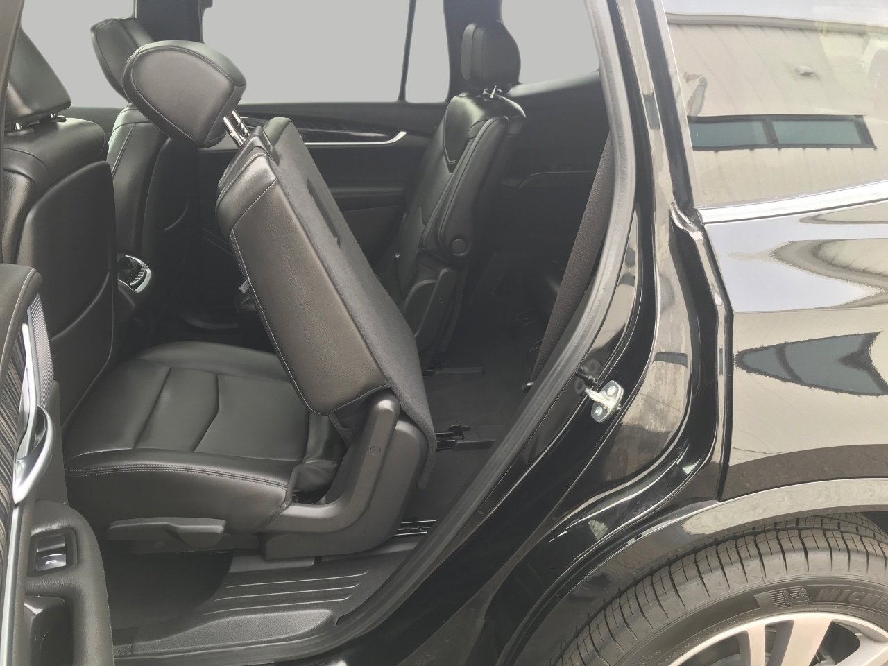 Certified 2025 Cadillac XT6 Premium Luxury image 24