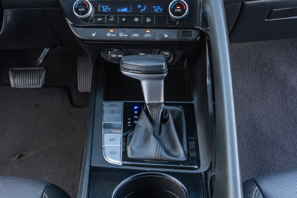 Used 2023 Hyundai Elantra Limited FWD image 26