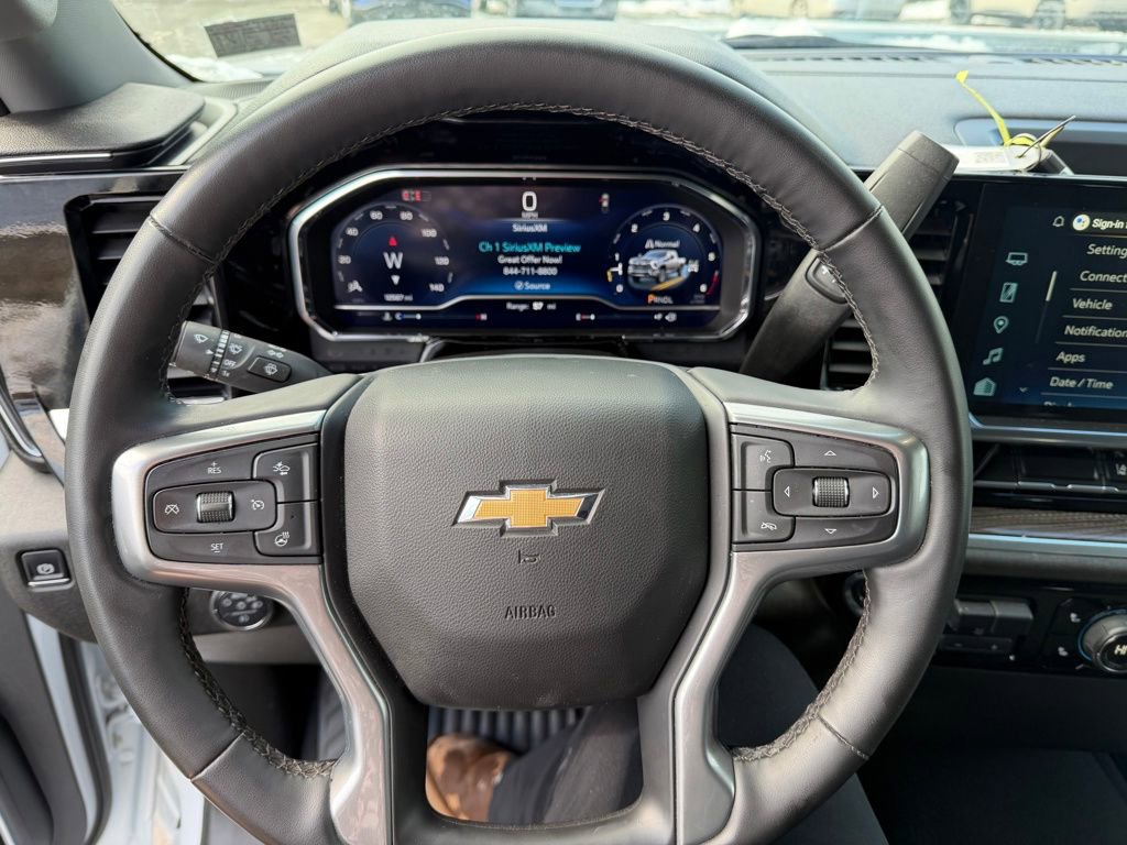 Used 2025 Chevrolet Silverado 2500 LT w/ Convenience Package image 17