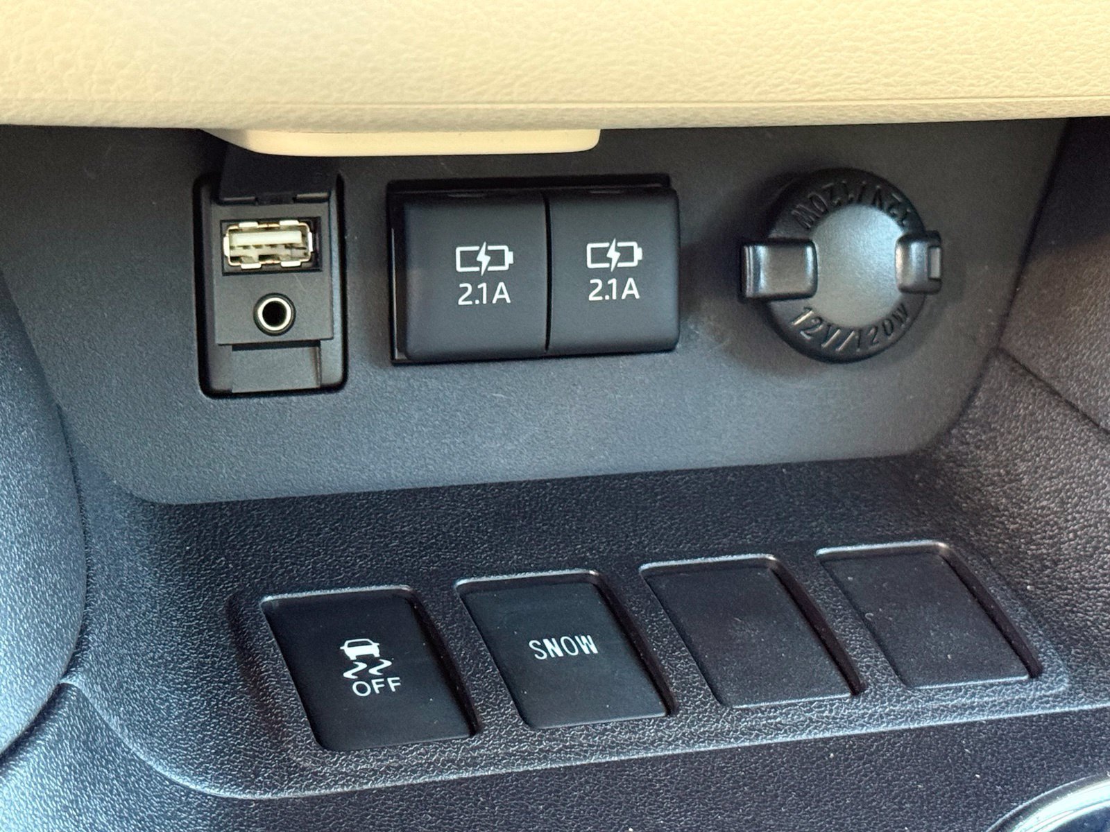 Used 2018 Toyota Highlander XLE FWD image 34