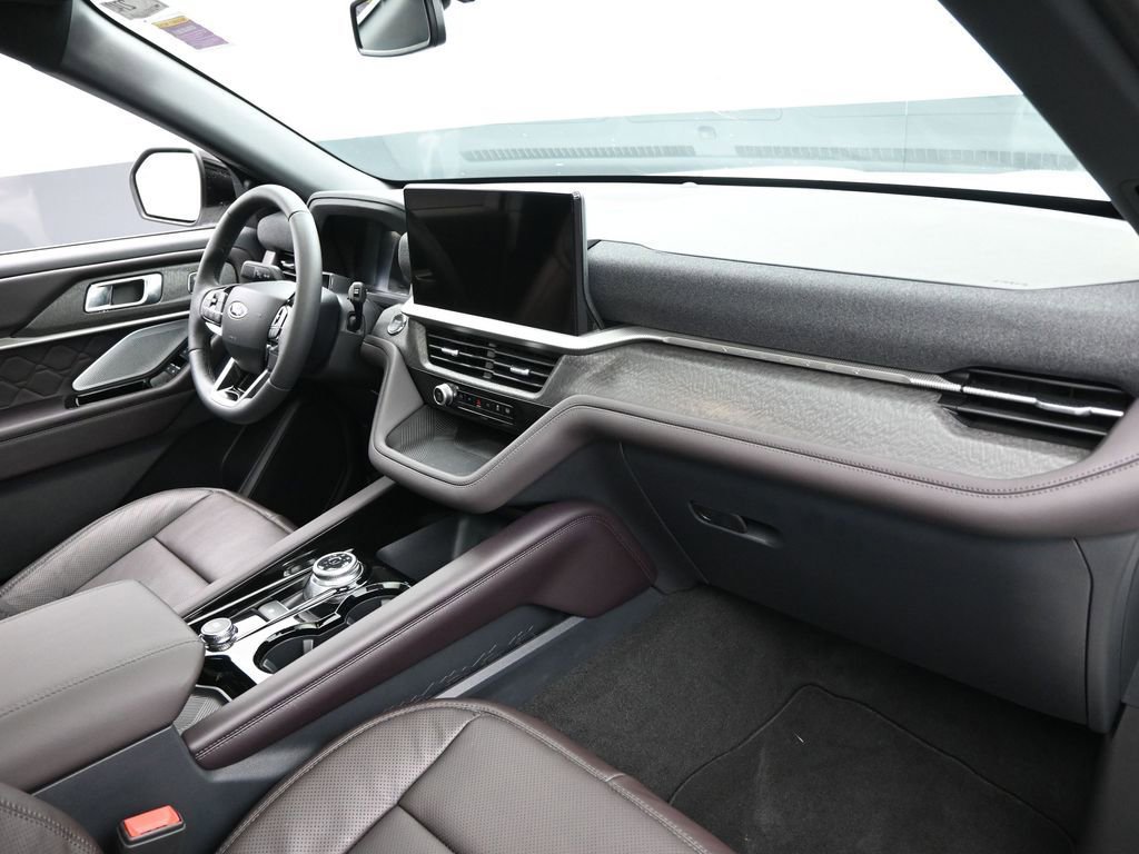 New 2026 Ford Explorer Platinum w/ LUX Leather Package image 31