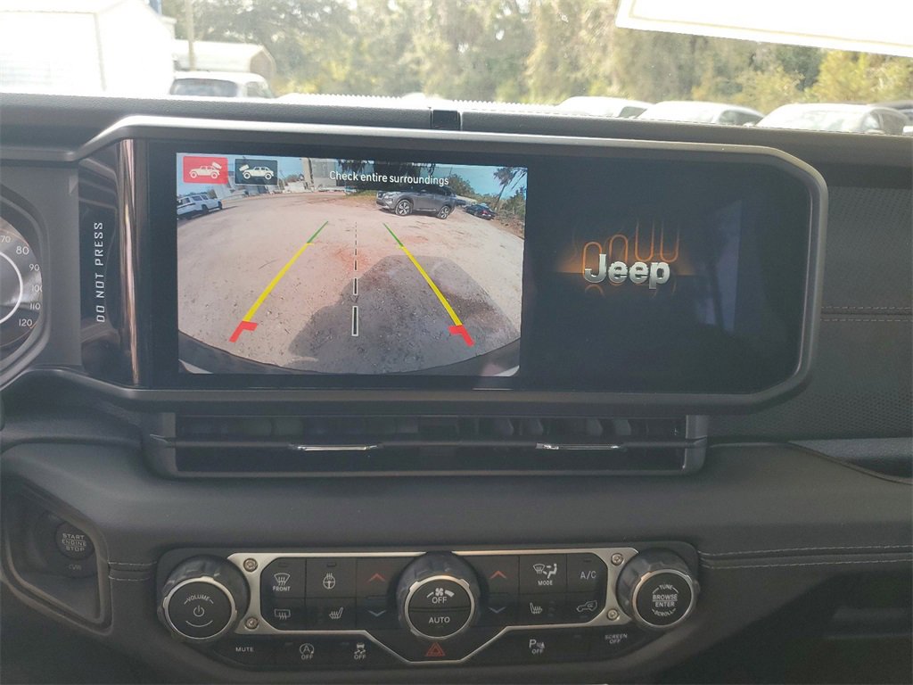 New 2025 Jeep Wrangler Unlimited Rubicon image 18