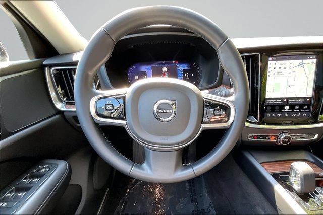 Certified 2024 Volvo V60 B5 Cross Country Plus AWD/4WD image 7