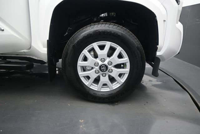 Used 2025 Toyota Tacoma SR5 RWD image 15