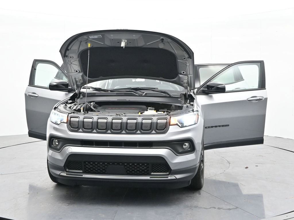 Used 2022 Jeep Compass Altitude image 44