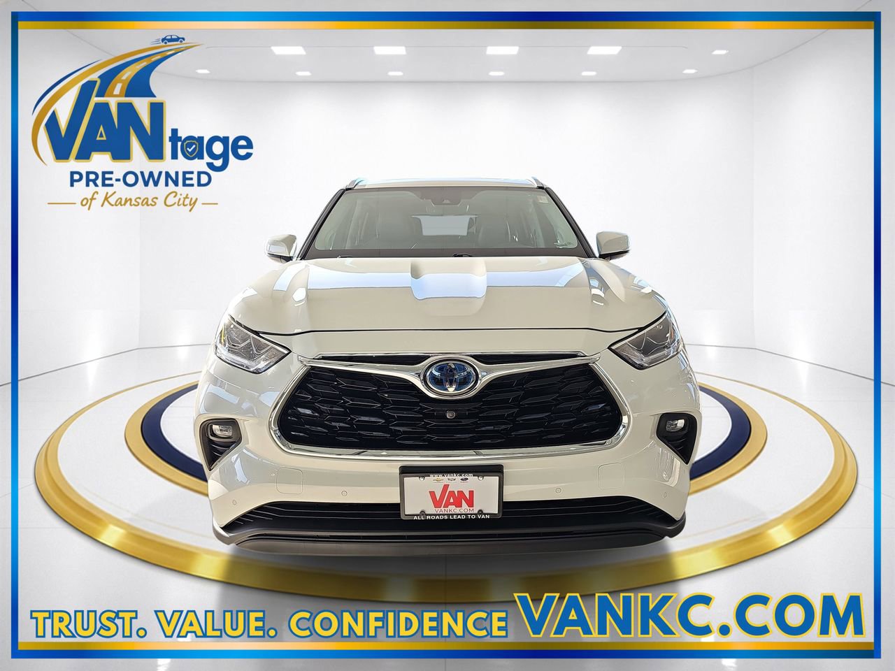 Used 2021 Toyota Highlander Limited image 2