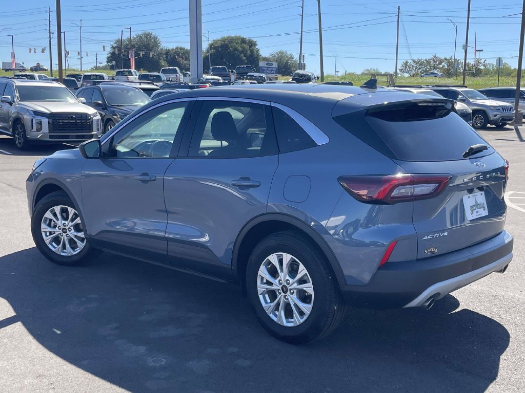 Certified 2023 Ford Escape Active FWD image 5