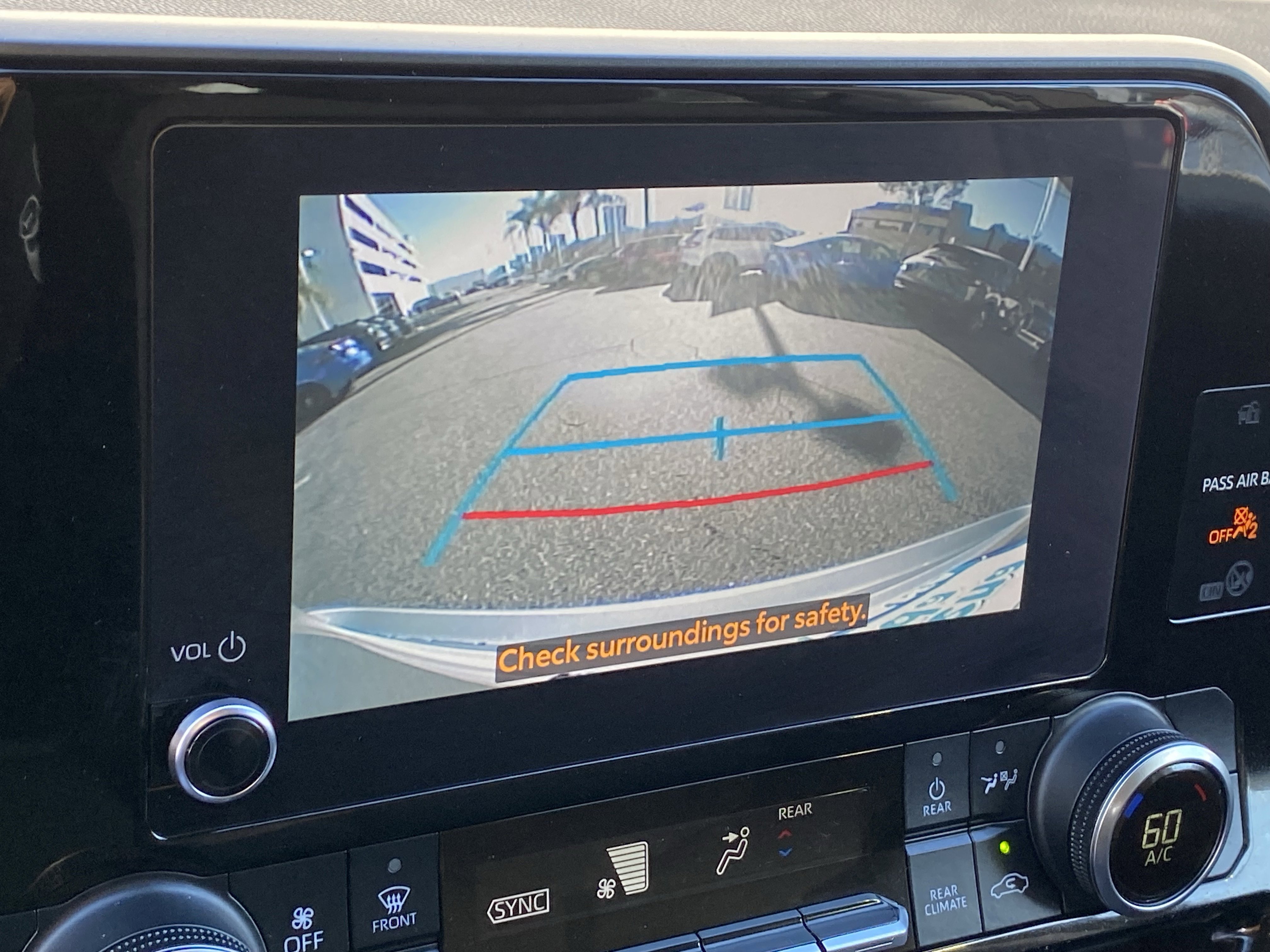 Used 2024 Toyota Highlander LE image 21