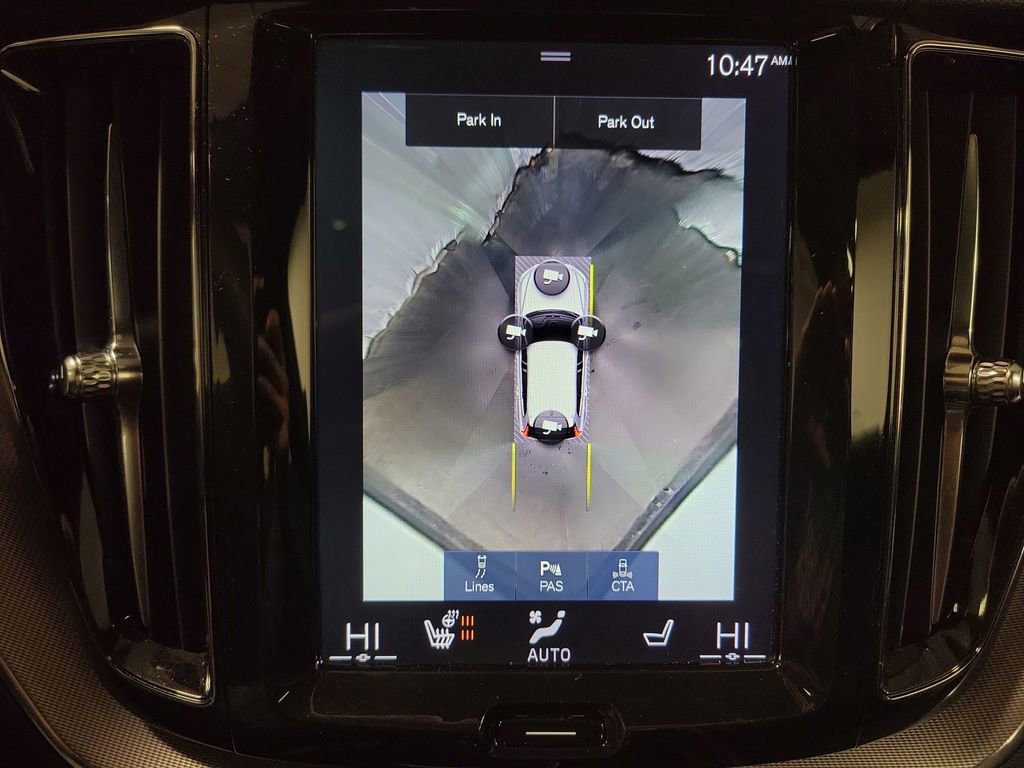 Used 2019 Volvo XC60 T5 R-Design image 21