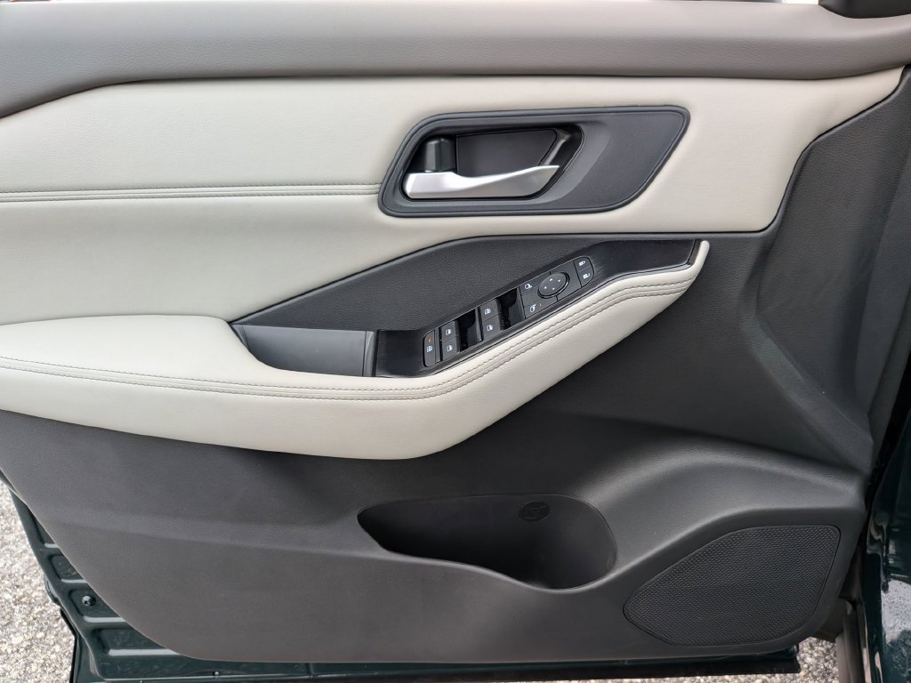 New 2026 Nissan Rogue Dark Armor FWD image 33