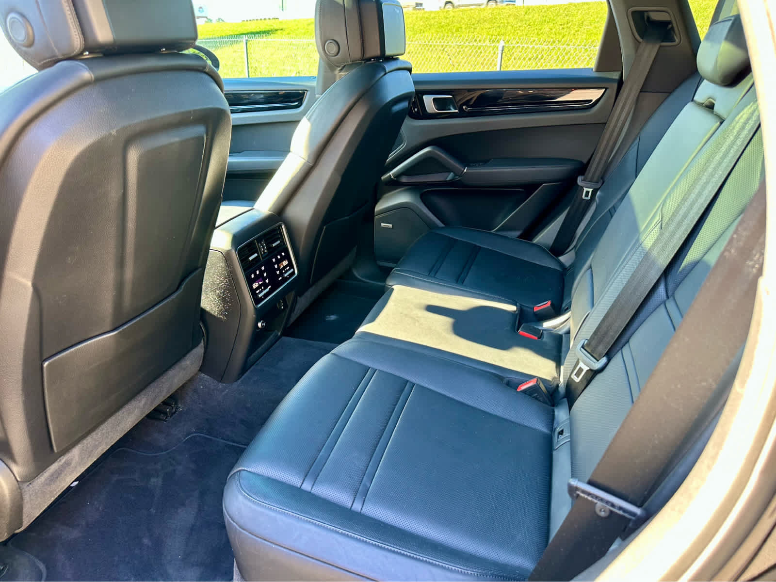 Used 2019 Porsche Cayenne E-Hybrid AWD/4WD image 13