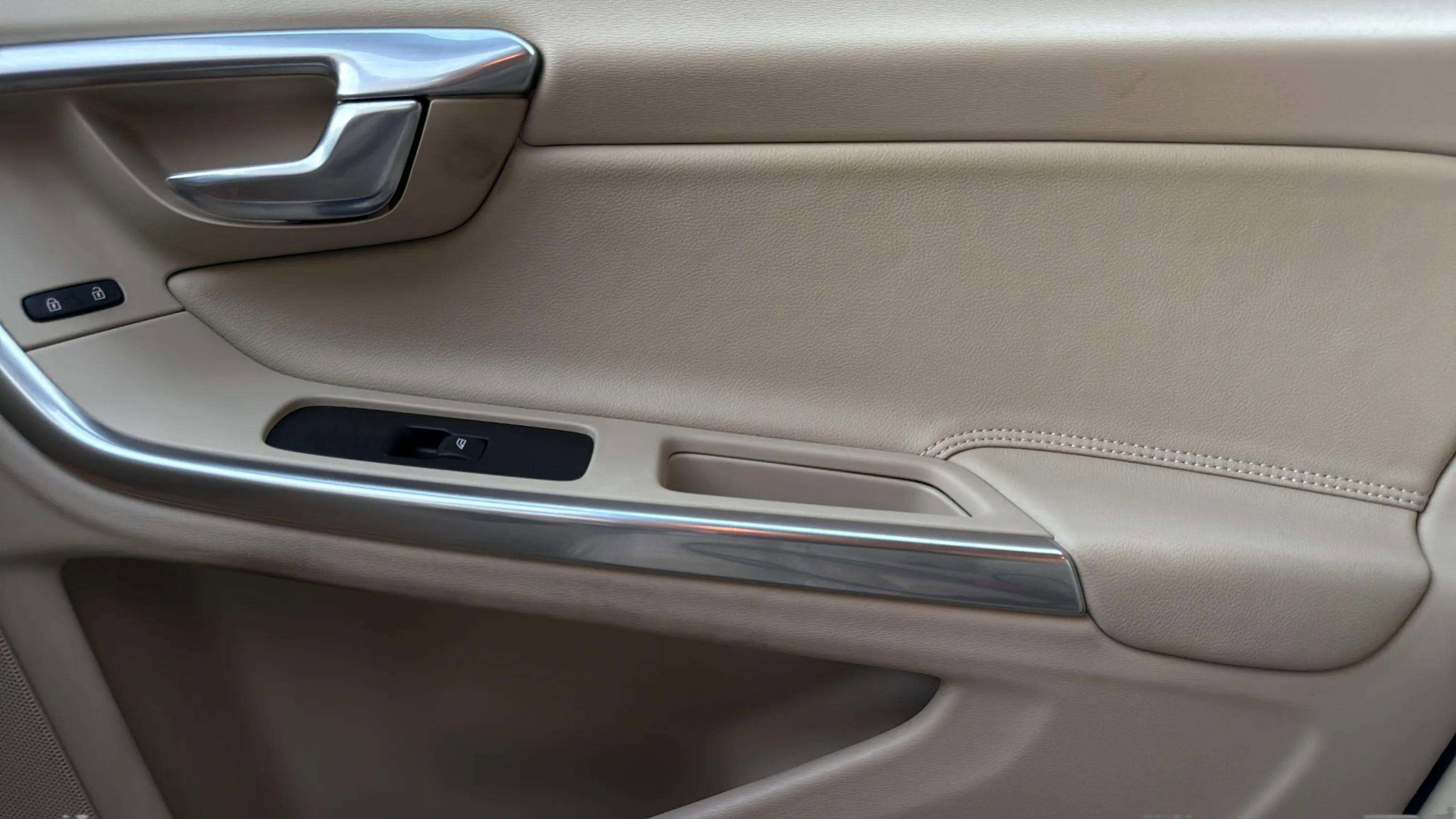 Used 2015 Volvo S60 T5 Premier image 36