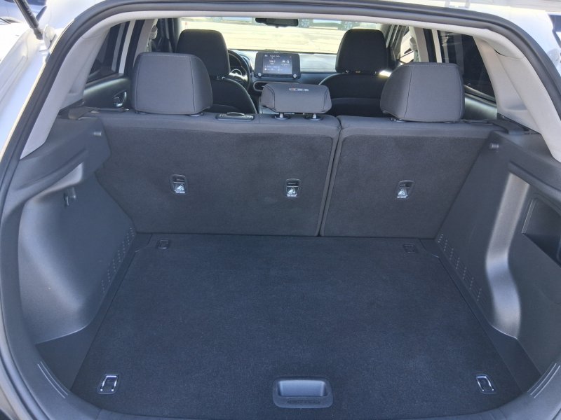 Used 2022 Hyundai Kona SEL w/ Convenience Package FWD image 11