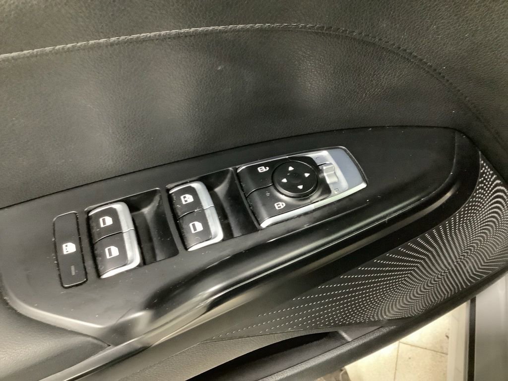 Used 2023 Kia K5 GT-Line image 15