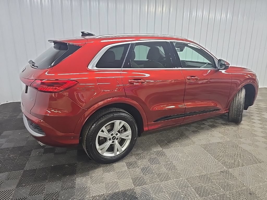 Used 2025 Audi Q5 Premium AWD/4WD image 3