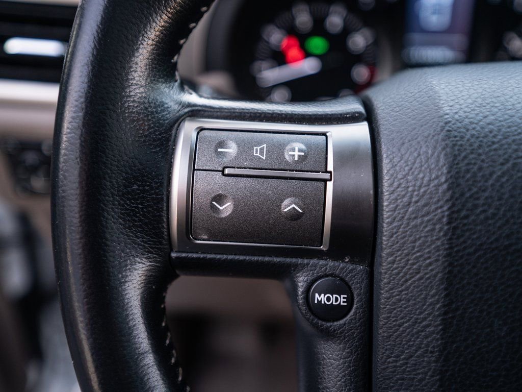 Used 2018 Lexus GX 460 image 19