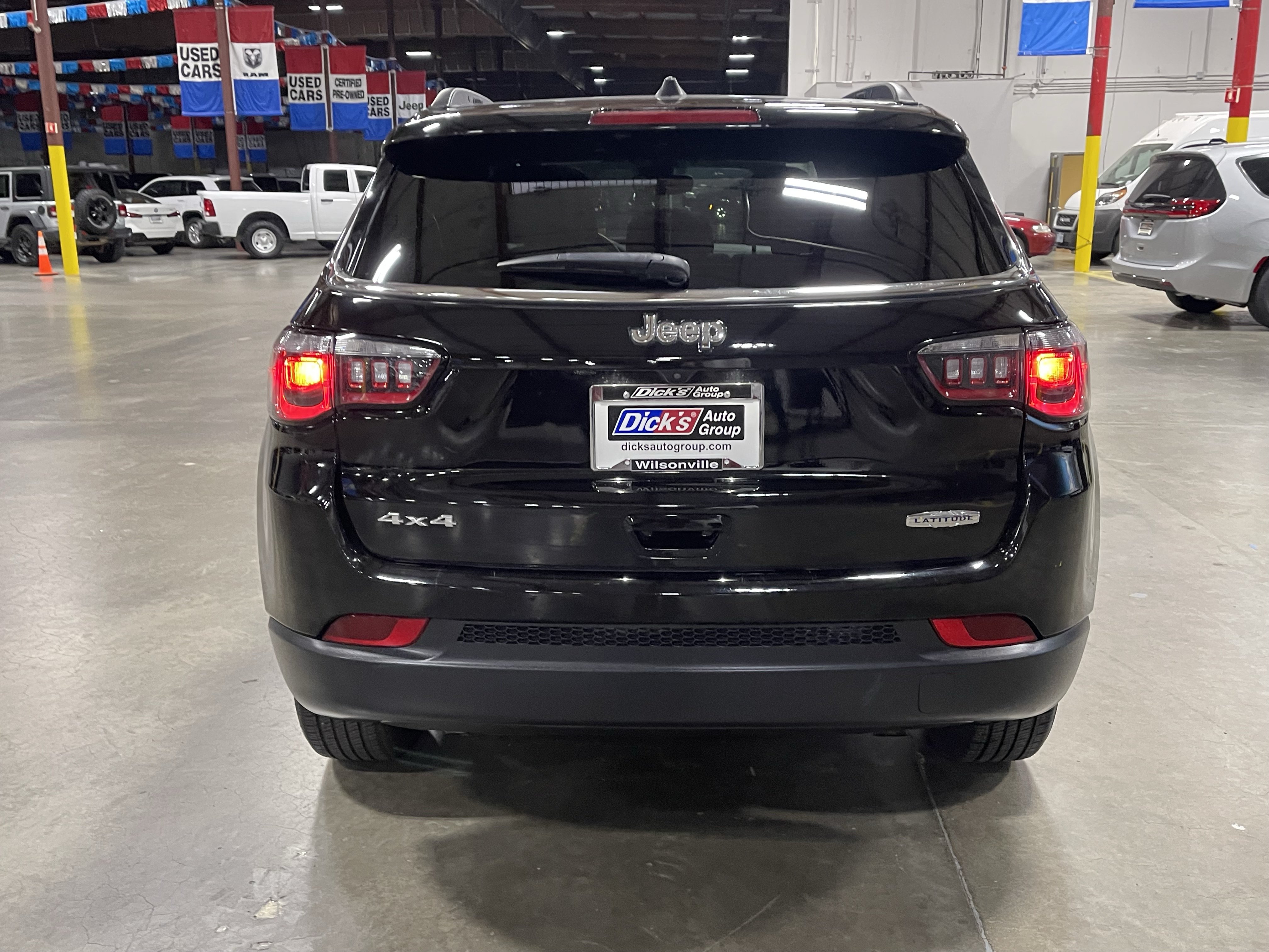 Certified 2025 Jeep Compass Latitude w/ Sun & Sound Group AWD/4WD image 4