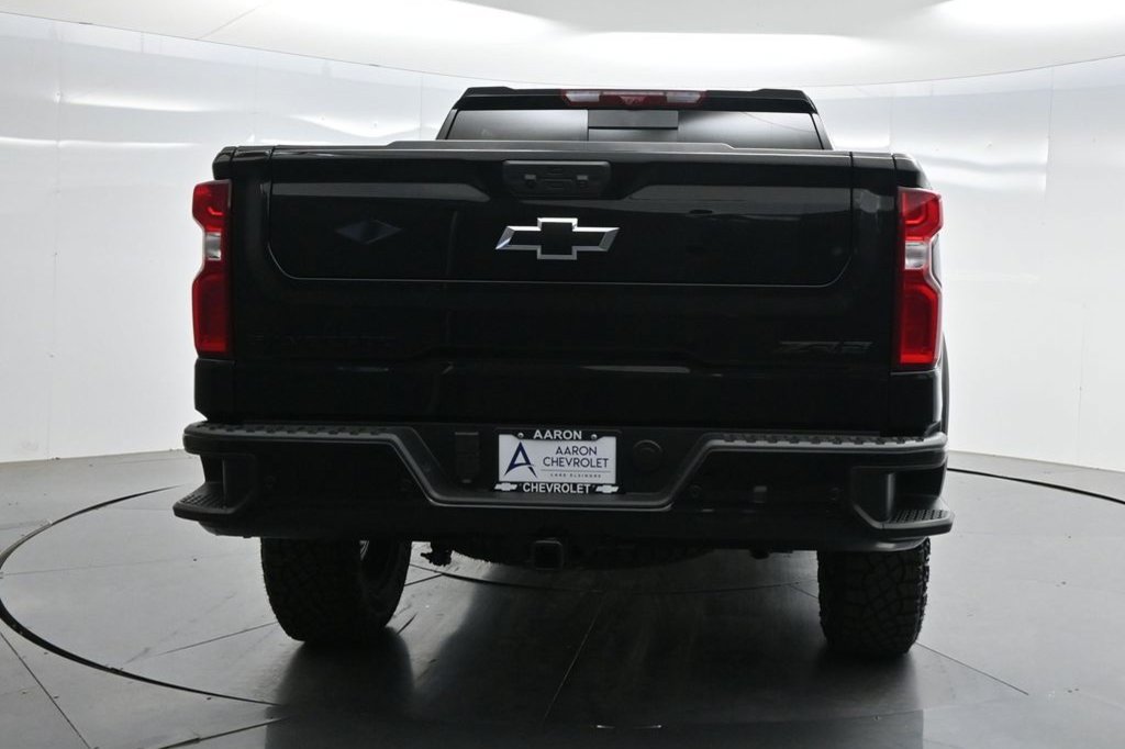 New 2026 Chevrolet Silverado 1500 ZR2 w/ LPO, Dark Essentials Package AWD/4WD image 7